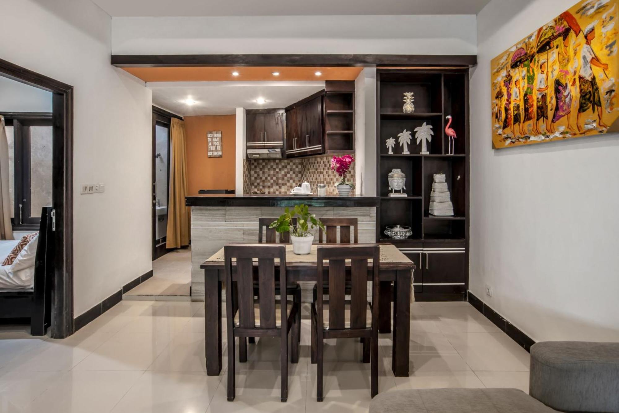 Pondok Arya Kuta Villas By Kamara Room photo